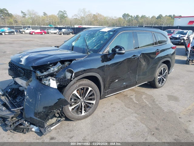 Toyota Highlander Xse 2022 5TDLZRAH5NS107786 Image 2