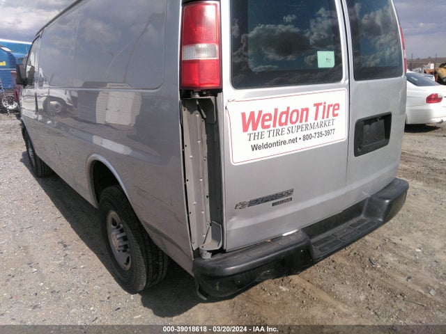 Chevrolet Express 2500 Work Van 2016 1GCWGAFF3G1277771 Image 6