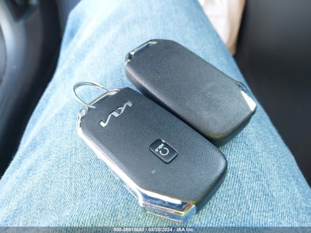 KNDCT3LE0P5066977 KIA NIRO SX