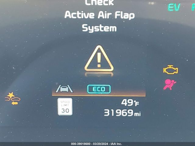 KNDCT3LE0P5066977 KIA NIRO SX