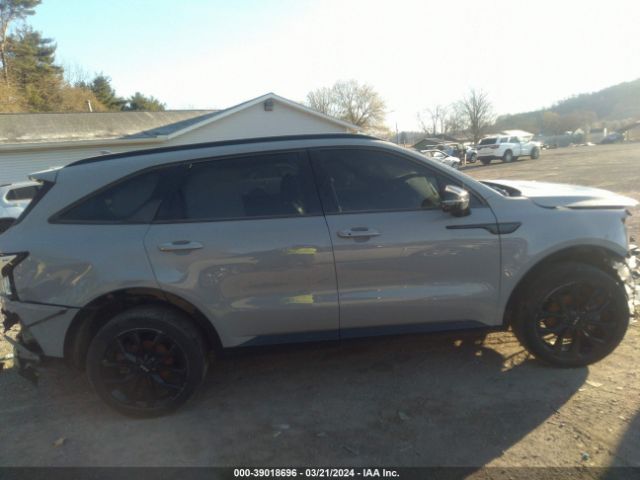5XYRKDLF6NG129953 KIA SORENTO SX