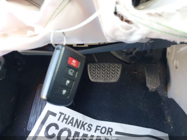 5TDJZRFH3JS827789 Toyota Highlander Xle
