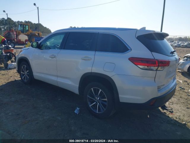 5TDJZRFH3JS827789 Toyota Highlander Xle
