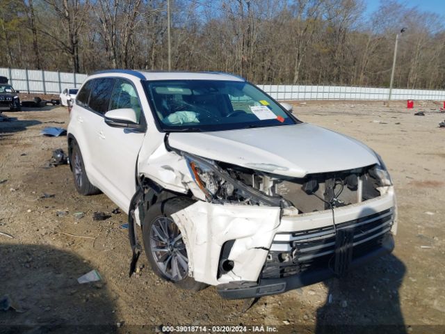 5TDJZRFH3JS827789 Toyota Highlander Xle