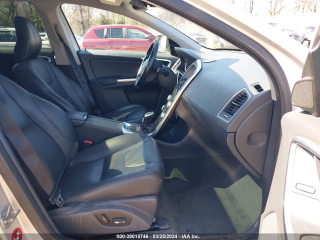 YV4612RK2F2628885 Volvo Xc60 T5/t5 Premier
