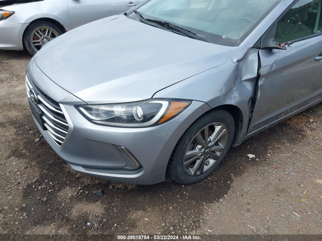 Hyundai ELANTRA SE 2017 5NPD84LF3HH012319 Image 18