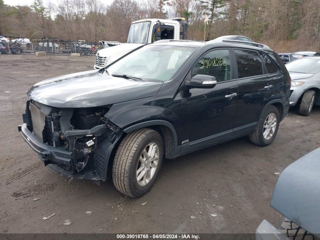 KIA SORENTO LX 2014 5XYKTCA69EG448856 Image 2