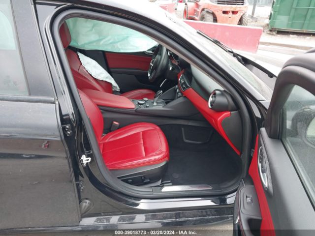 ZARFAMAN0K7605371 Alfa Romeo Giulia Rwd