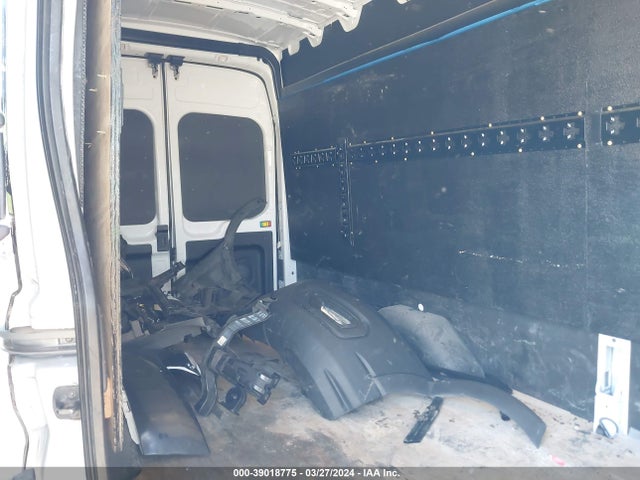 Ford Transit-350 Cargo Van 2022 1FTBW3UG3NKA02160 Image 8