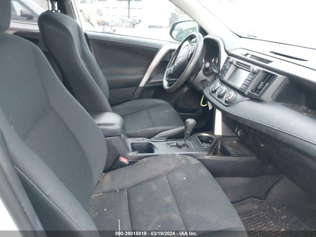 Toyota RAV4 LE 2016 2T3BFREV1GW490809 Image 5