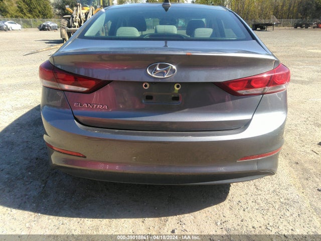 Hyundai Elantra Value Edition 2018 5NPD84LFXJH362830 Image 16