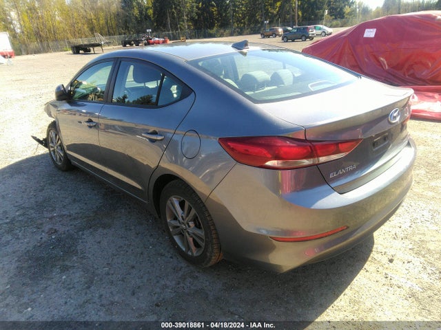 Hyundai Elantra Value Edition 2018 5NPD84LFXJH362830 Image 3