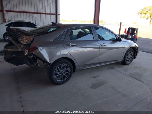 Hyundai ELANTRA SEL 2024 KMHLM4DG2RU709451 Image 4
