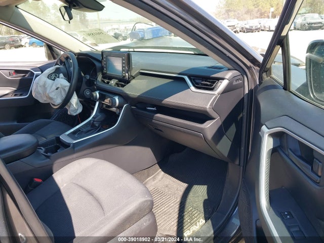 Toyota RAV4 LE 2019 JTMG1RFV7KD006845 Image 5