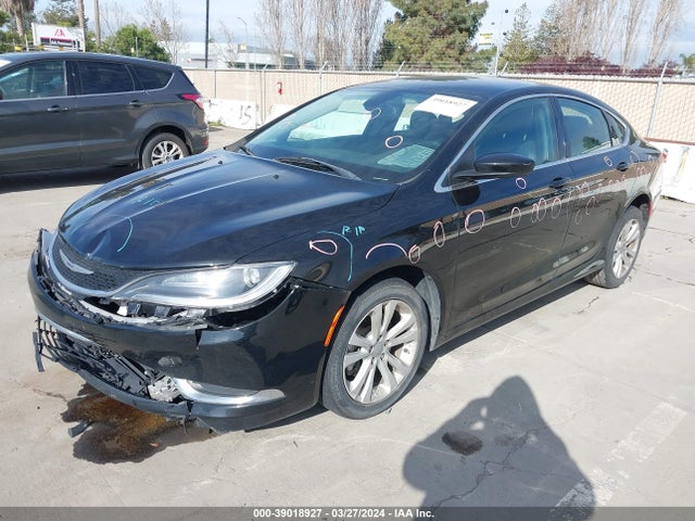Chrysler 200 Limited Platinum 2017 1C3CCCAB7HN507048 Image 2