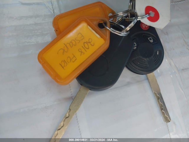 Ford ESCAPE SE 2018 1FMCU0GD9JUA35698 Image 11