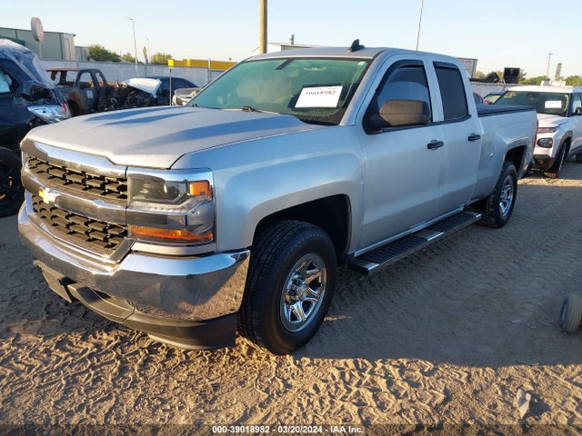 Chevrolet Silverado 1500 Ls 2017 1GCRCNEH6HZ274904 Image 2