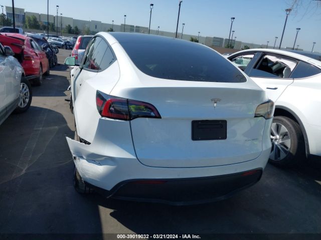 7SAYGDEE6NF413675 Tesla Model Y Long Range Dual Motor All-wheel Drive