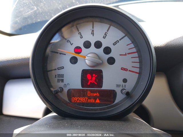 2014 MINI CLUBMAN WMWZF3C51ET571613 Photo 6