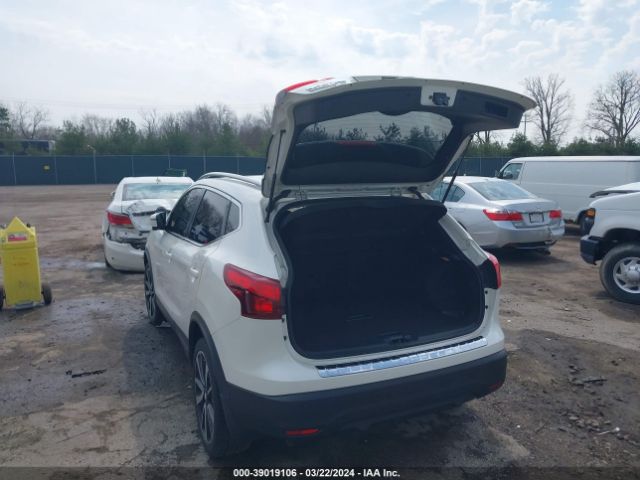JN1BJ1CR4HW120076 Nissan Rogue Sport Sl