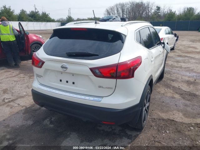 JN1BJ1CR4HW120076 Nissan Rogue Sport Sl