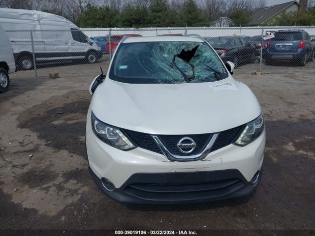 JN1BJ1CR4HW120076 Nissan Rogue Sport Sl