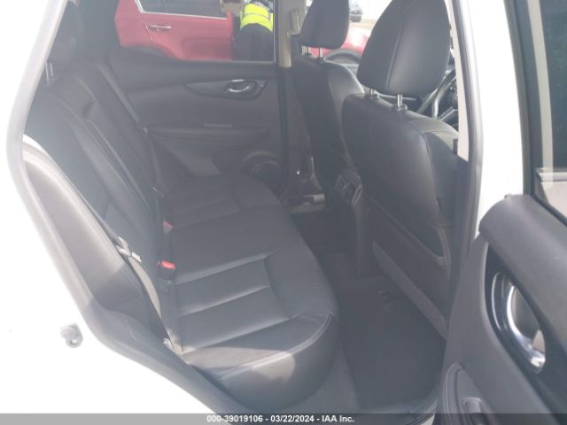 JN1BJ1CR4HW120076 Nissan Rogue Sport Sl