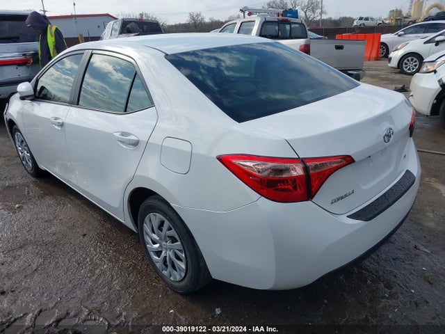 Toyota COROLLA LE 2017 5YFBURHE8HP715109 Image 3