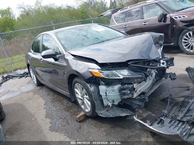 Toyota CAMRY LE 2022 4T1C11AK8NU688874 Image 1