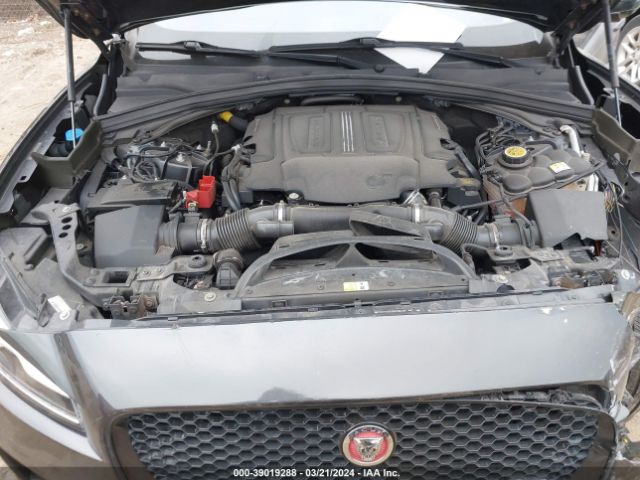 SADCM2BV8HA095486 Jaguar F-PACE S