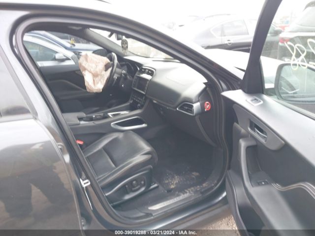 SADCM2BV8HA095486 Jaguar F-PACE S