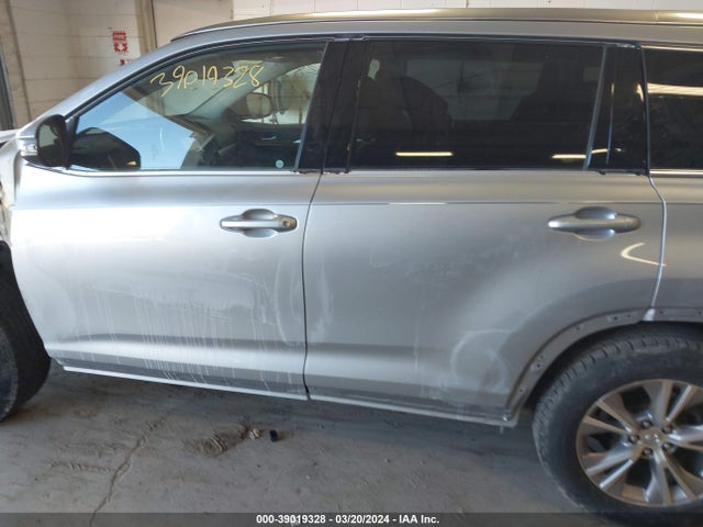 Toyota Highlander Xle V6 2015 5TDJKRFH3FS118453 Image 14