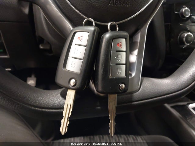 Nissan ROGUE S 2017 JN8AT2MV9HW261170 Image 11