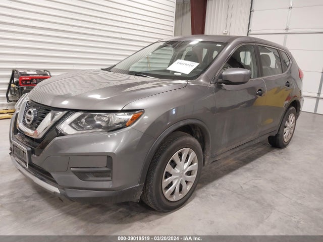 Nissan ROGUE S 2017 JN8AT2MV9HW261170 Image 2