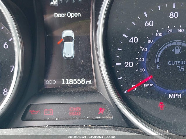Hyundai Santa Fe Limited 2016 KM8SR4HFXGU140523 Image 7