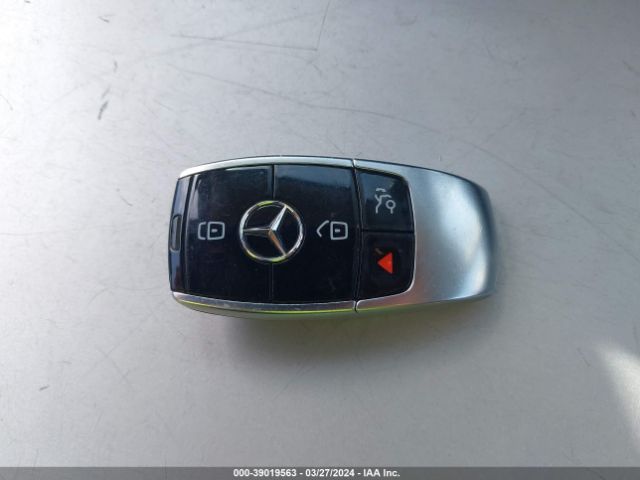 WDDZF4JB9JA325776 Mercedes-Benz E 300