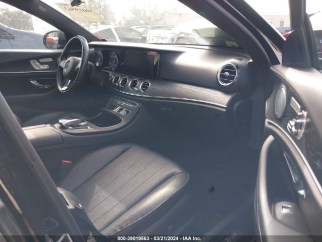 WDDZF4JB9JA325776 Mercedes-Benz E 300