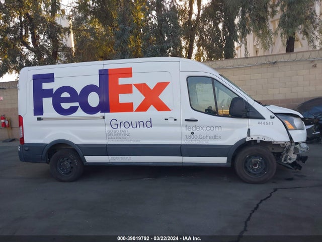 Ford Transit-250 2018 1FTYR2CG3JKA23050 Image 14