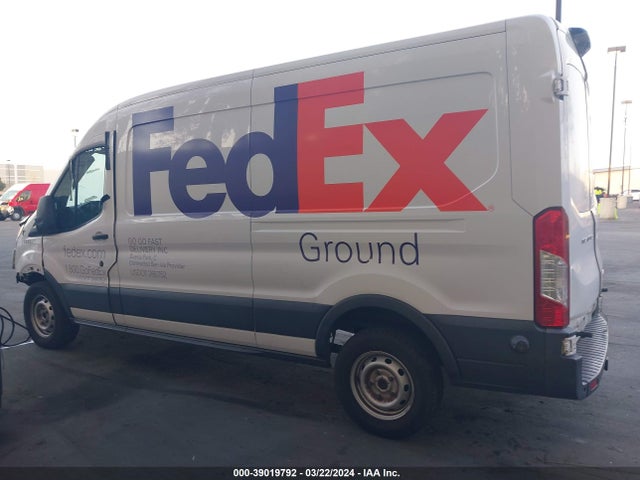 Ford Transit-250 2018 1FTYR2CG3JKA23050 Image 15