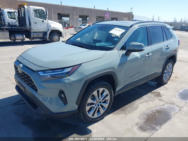 Toyota Rav4 Xle Premium 2022 2T3C1RFV8NW203965 Image 2