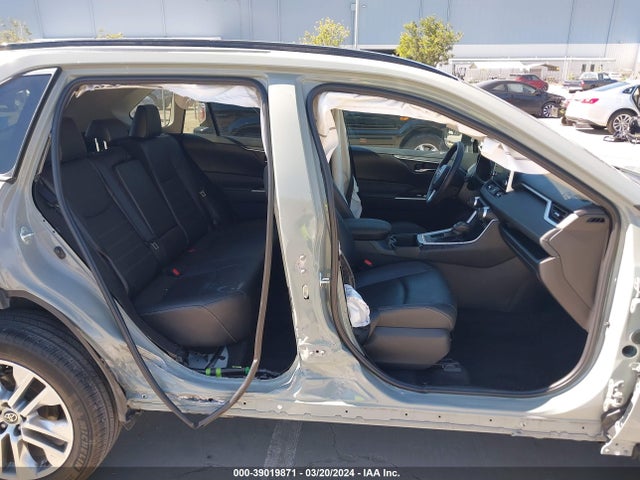 Toyota Rav4 Xle Premium 2022 2T3C1RFV8NW203965 Image 6