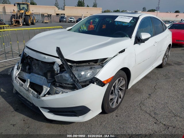 Honda CIVIC EX 2018 2HGFC2F76JH562078 Image 2