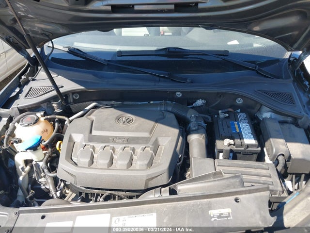 1VWLA7A30KC013888 Volkswagen Passat 2.0t Wolfsburg Edition