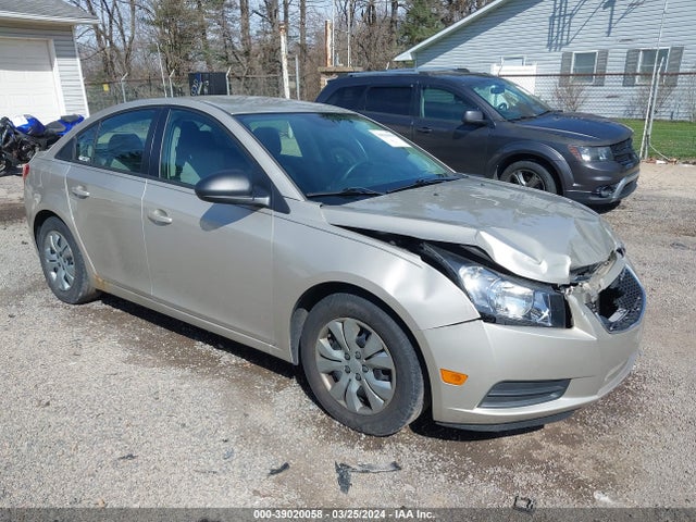 2014 1G1PA5SG6E7419495 main image