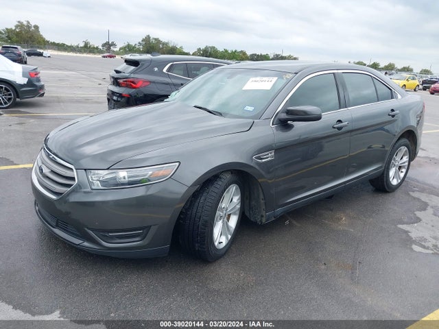 Ford TAURUS SEL 2017 1FAHP2E82HG135109 Image 2