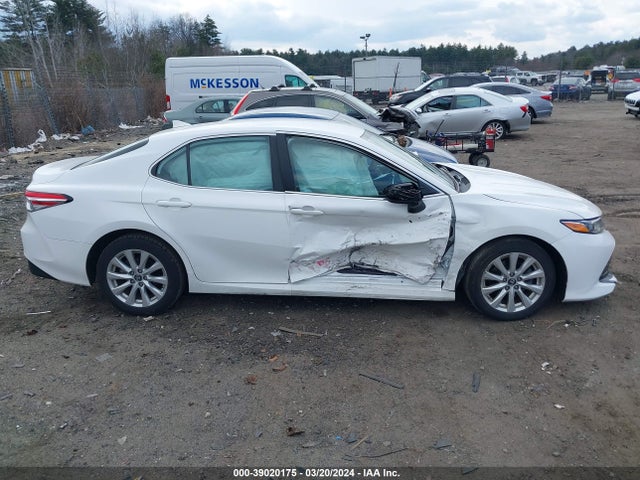 Toyota CAMRY LE 2019 4T1B11HK5KU257244 Image 14