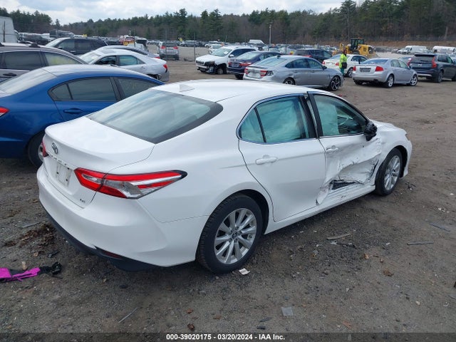 Toyota CAMRY LE 2019 4T1B11HK5KU257244 Image 4