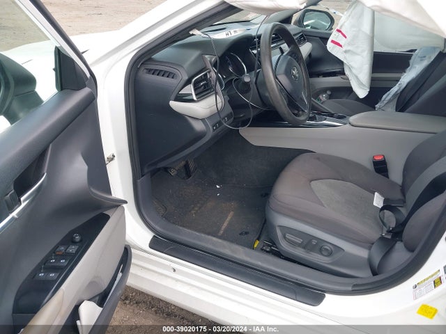 Toyota CAMRY LE 2019 4T1B11HK5KU257244 Image 5