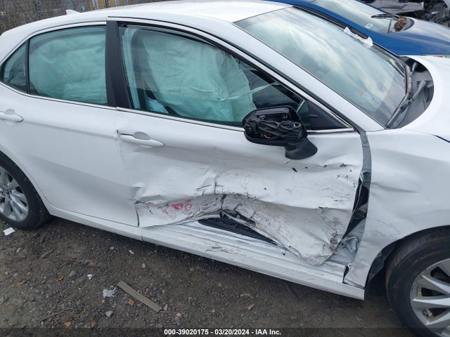Toyota CAMRY LE 2019 4T1B11HK5KU257244 Image 6