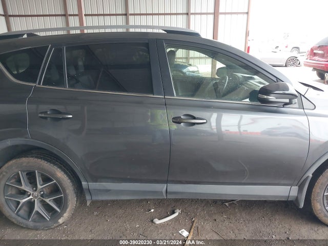 Toyota RAV4 SE 2017 JTMJFREV3HD212309 Image 13